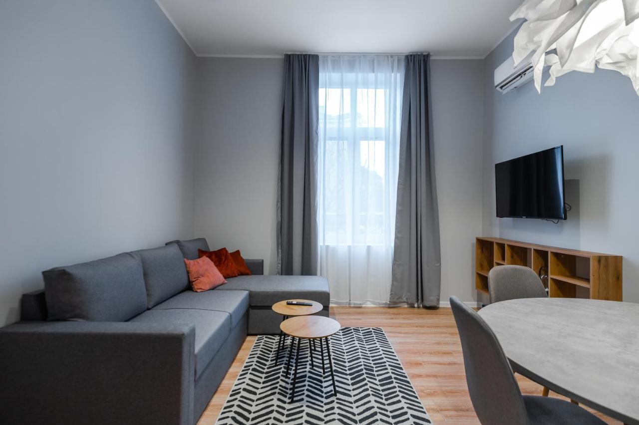 New Black & White - 2Bdr Apartment With Balcony София Экстерьер фото